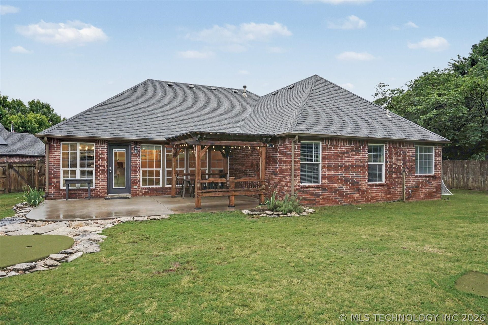 2111 W E Court Jenks OK 74037