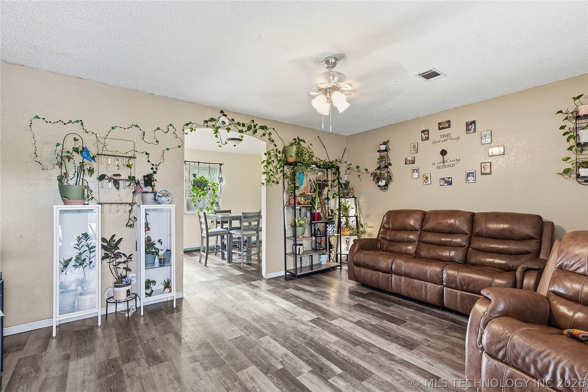 902 S Lincoln Avenue Wagoner OK 74467