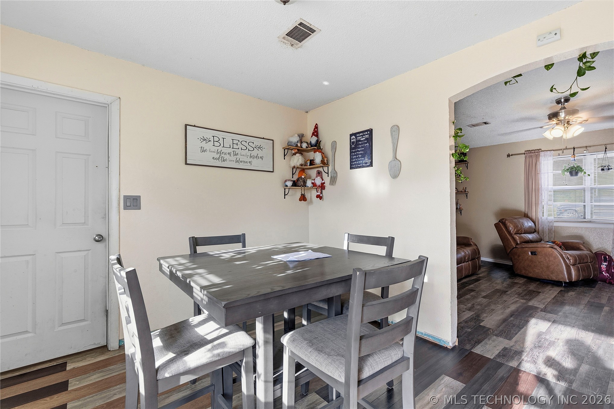 902 S Lincoln Avenue Wagoner OK 74467