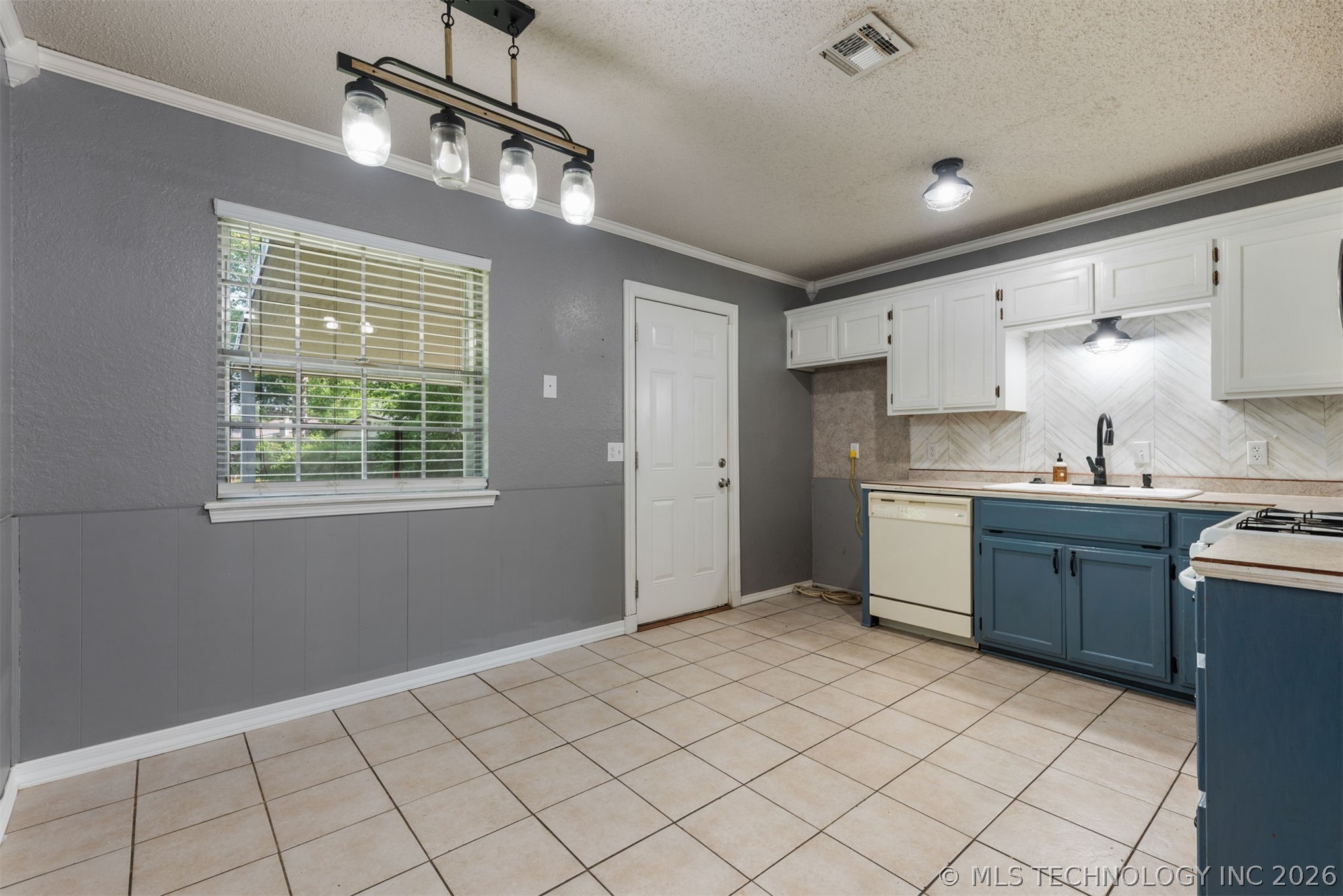 28637 E 137th Street Coweta OK 74429