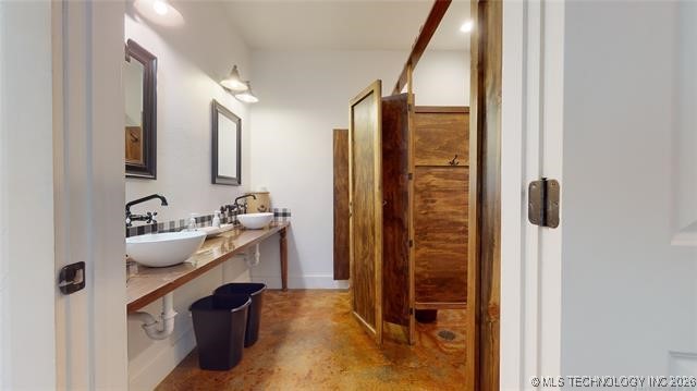 16712 County Road 1580 Ada OK 74820