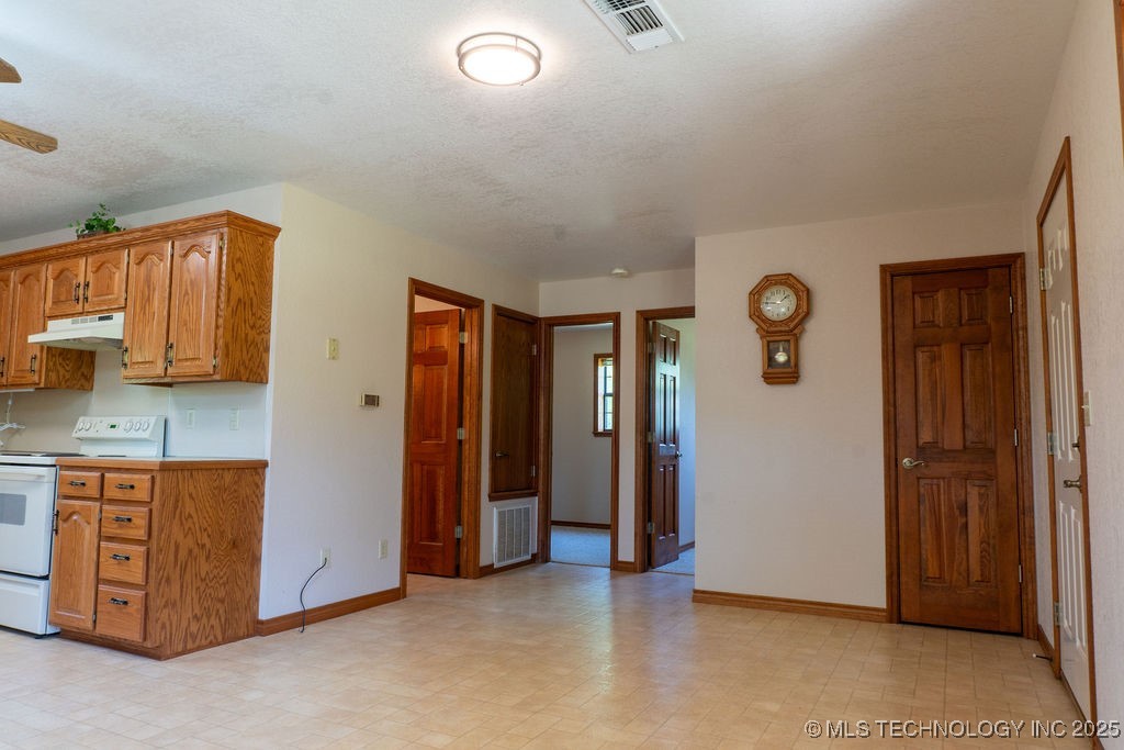 2703 E 2010 Road Hugo OK 74743