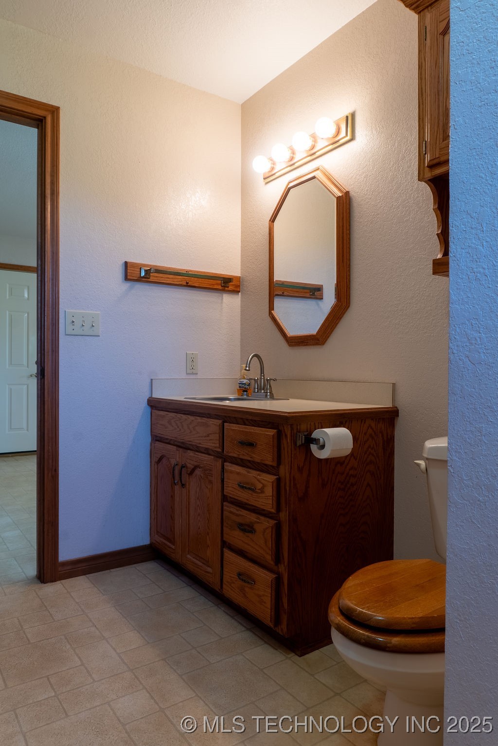 2703 E 2010 Road Hugo OK 74743