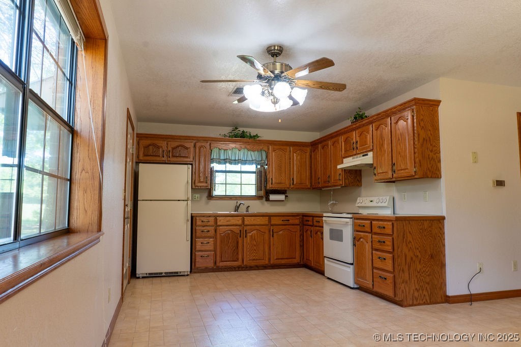 2703 E 2010 Road Hugo OK 74743