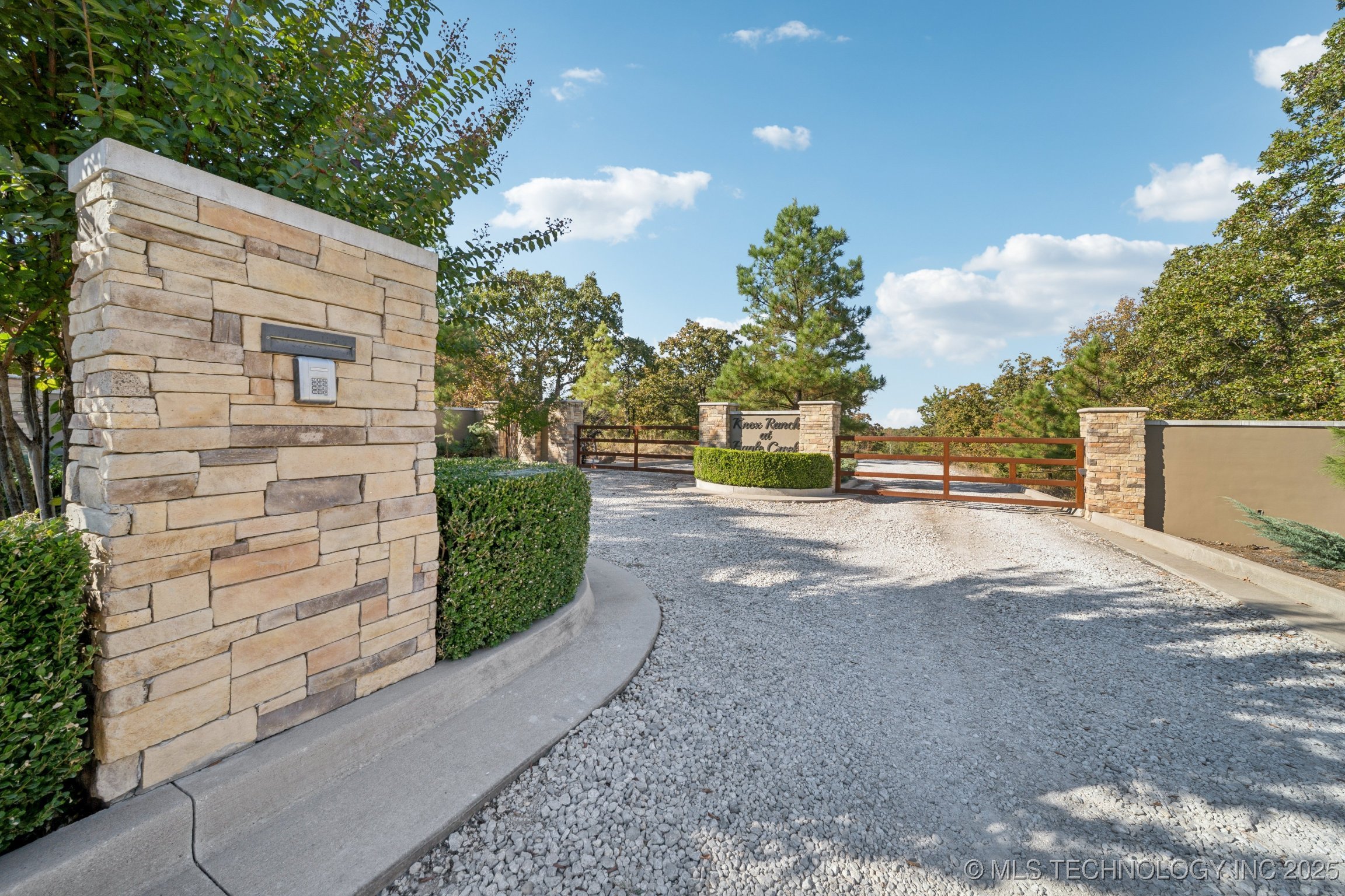 11319 Mary Knox Drive Beggs OK 74421