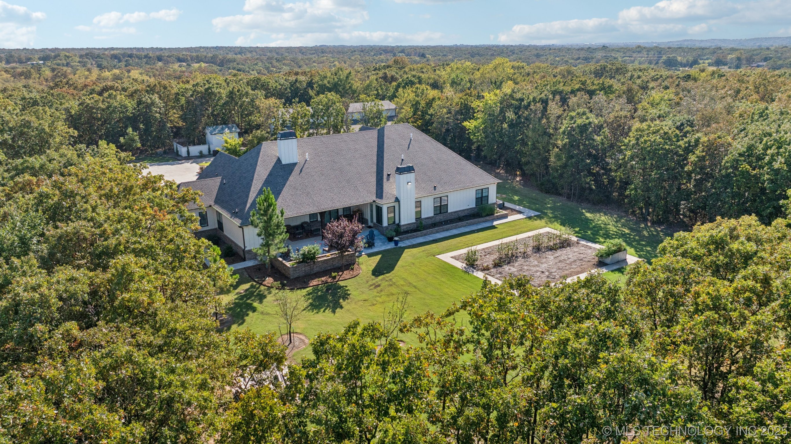 11319 Mary Knox Drive Beggs OK 74421