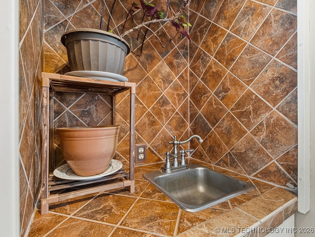 17170 County Road 3548 Ada OK 74820