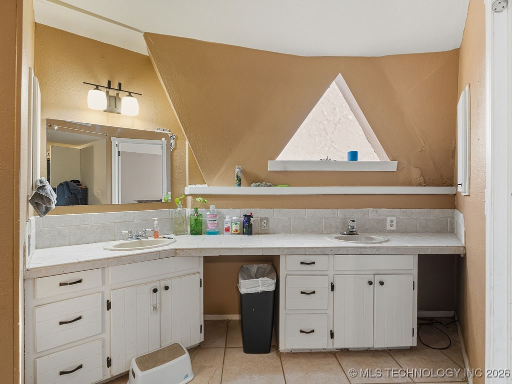 17170 County Road 3548 Ada OK 74820