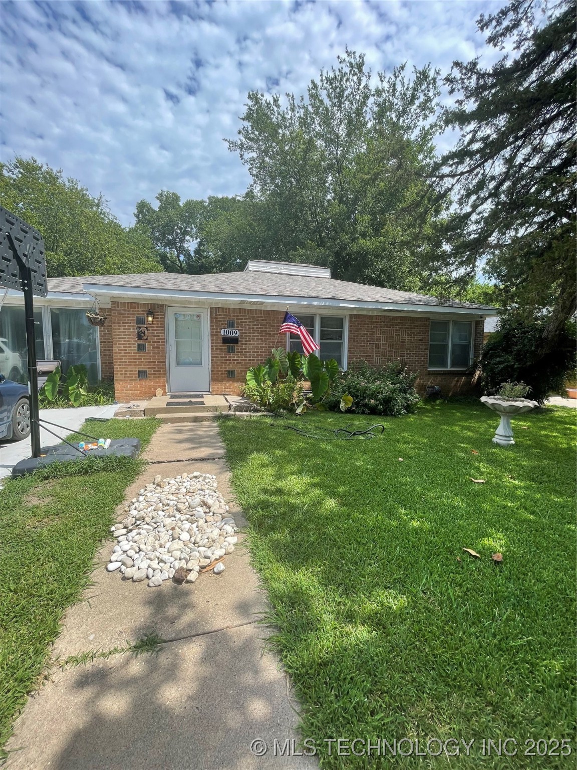 1009 Davis NW Ardmore OK 73401