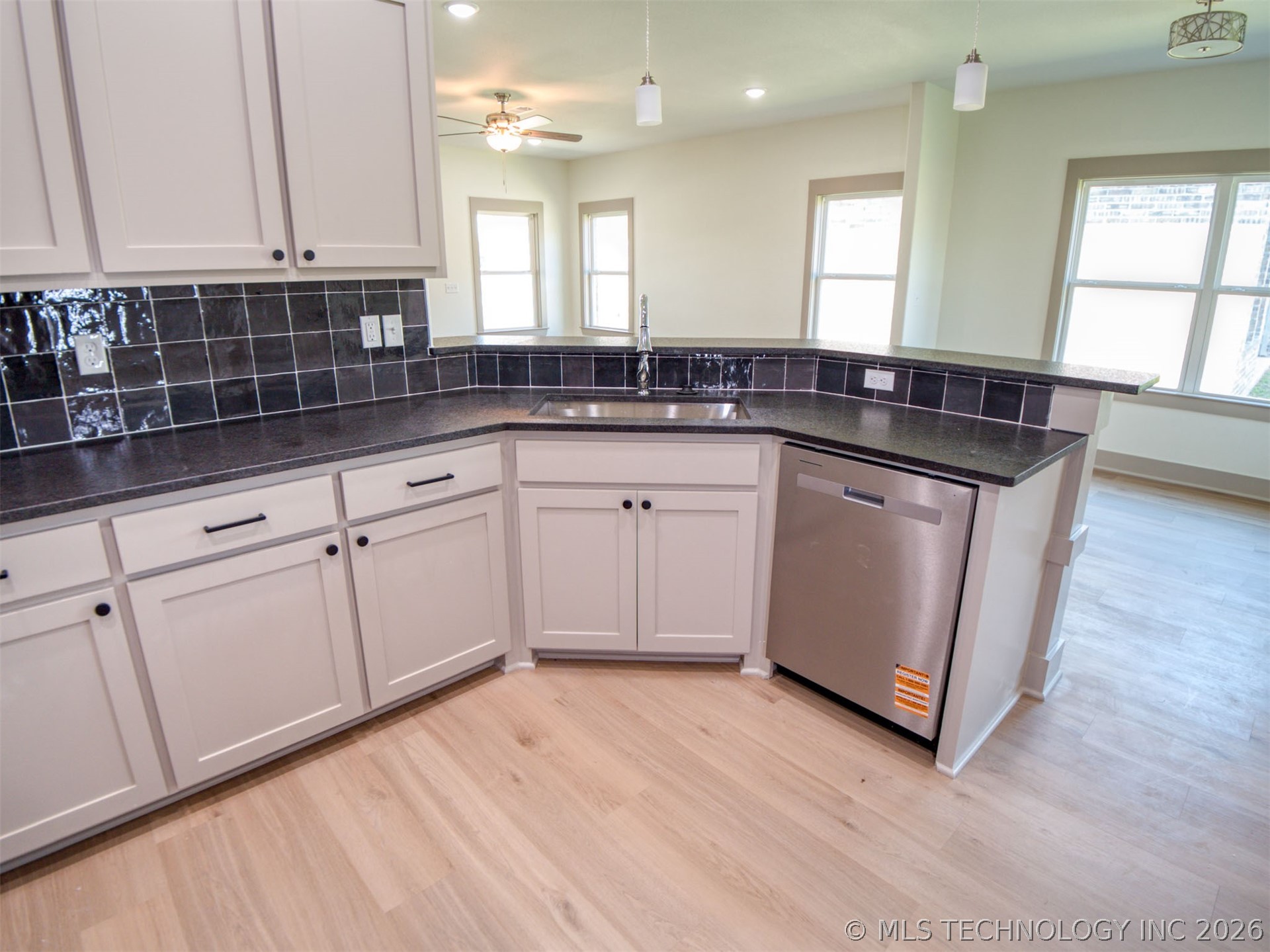 212 Cottonwood Street Calera OK 74730