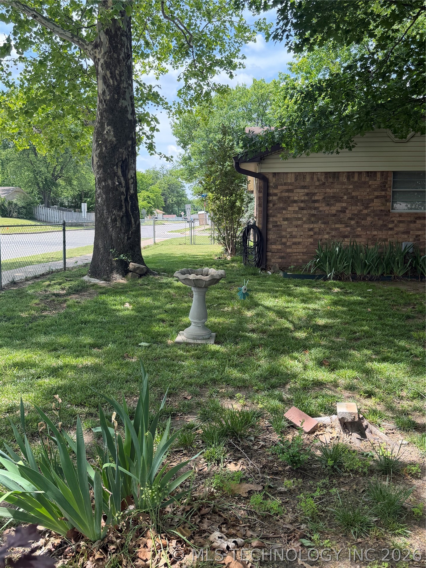 1631 S 1st Place Broken Arrow OK 74012