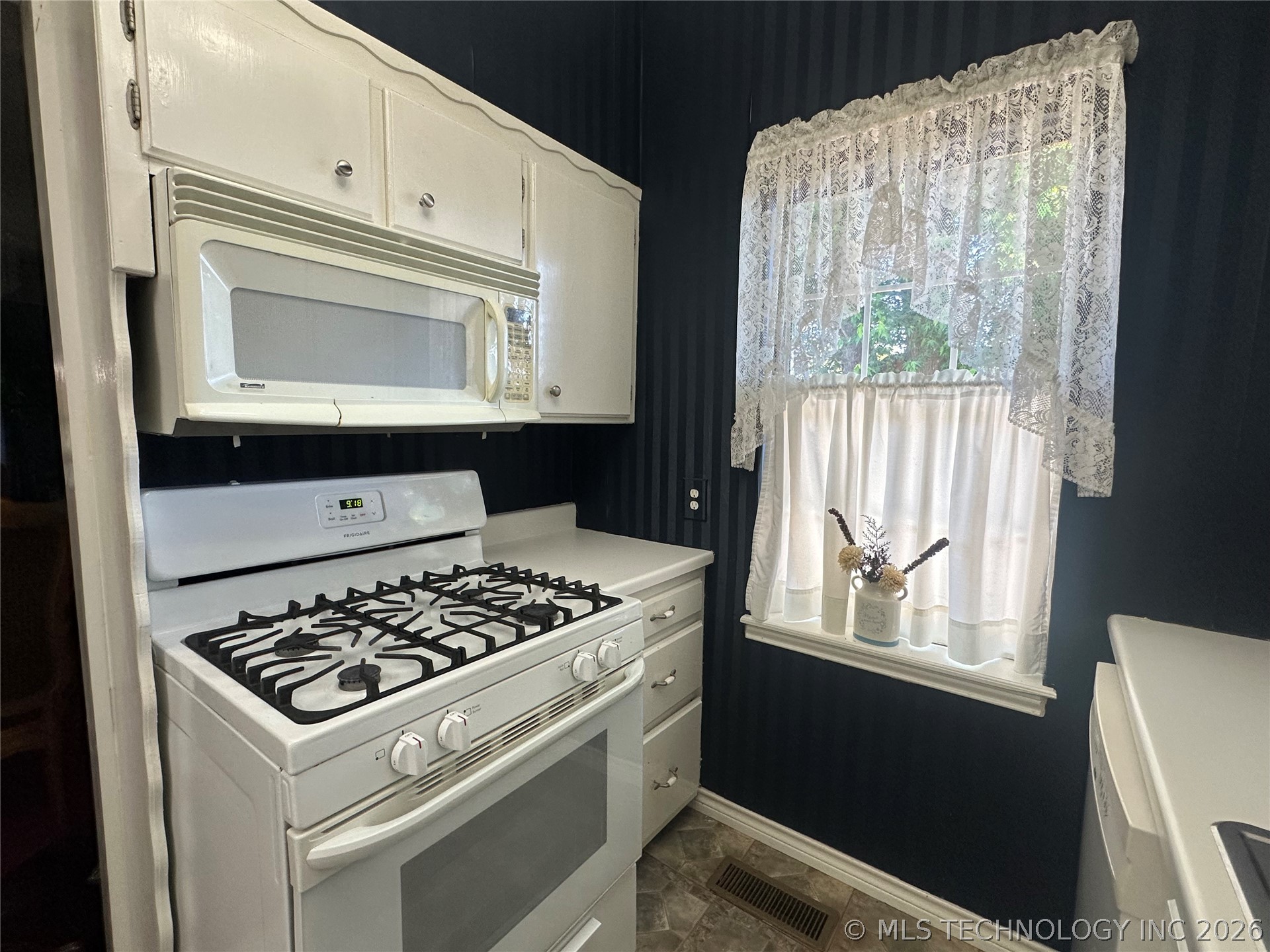 507 S 6th Street Morris OK 74445