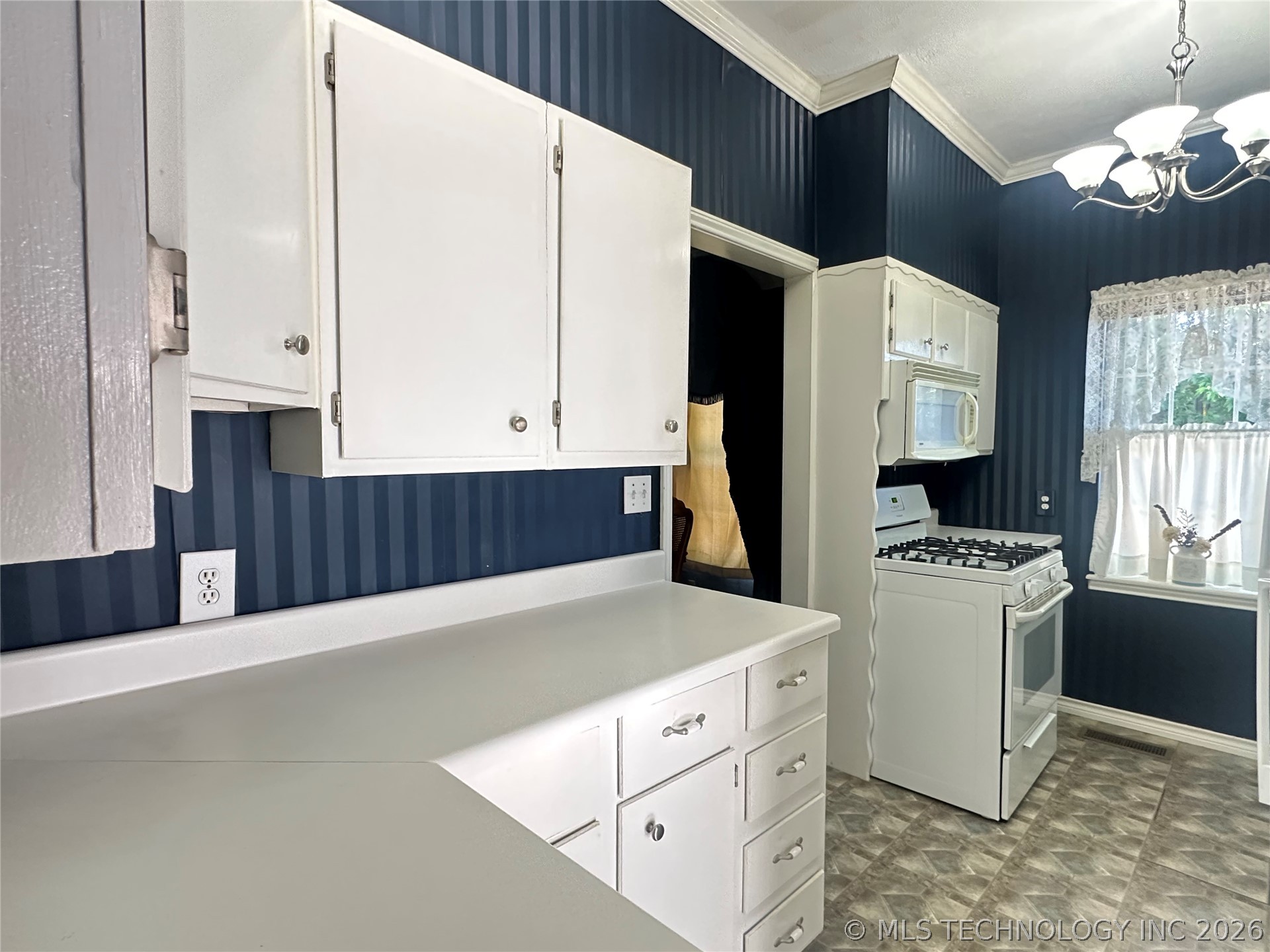 507 S 6th Street Morris OK 74445