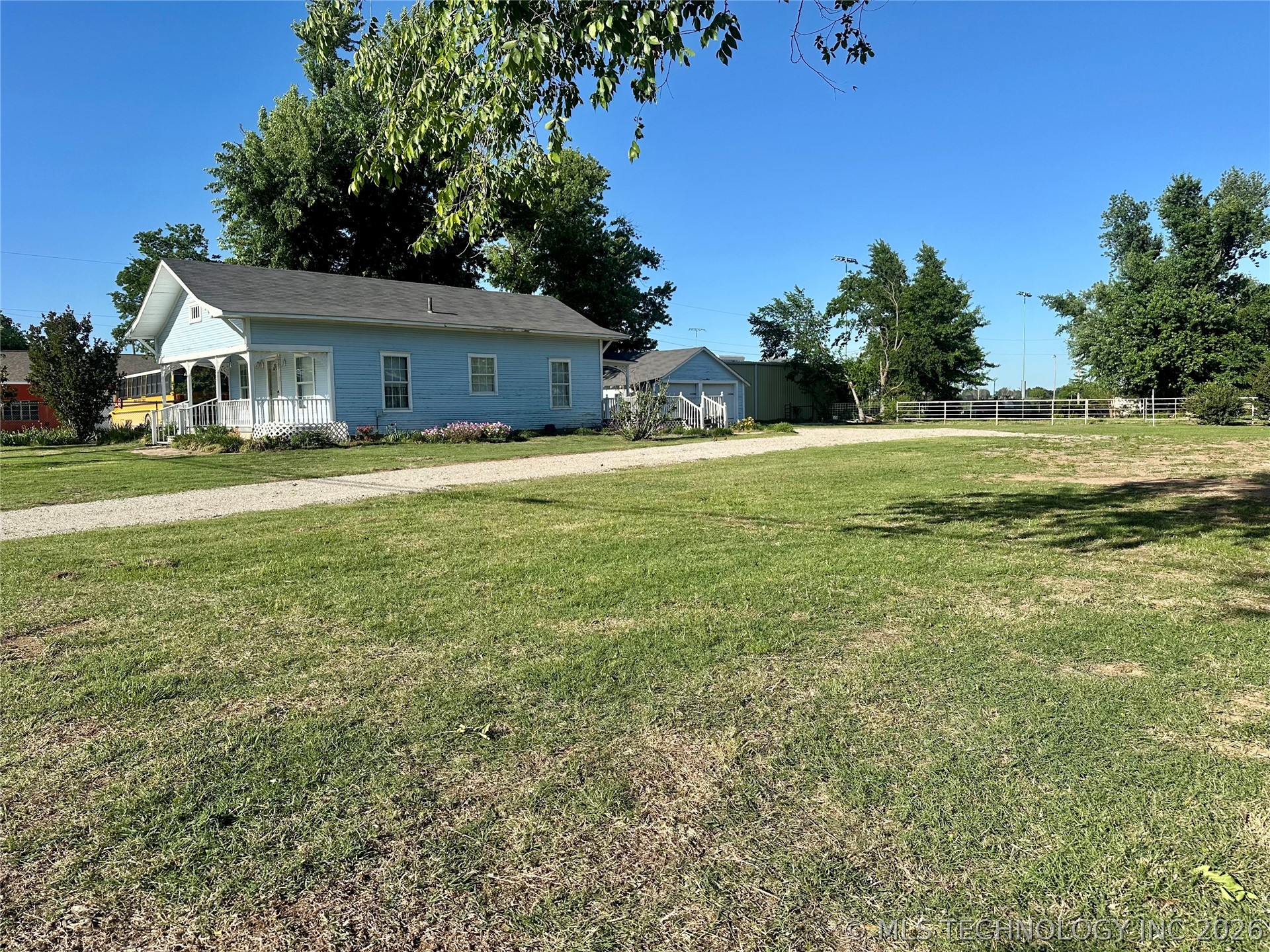 507 S 6th Street Morris OK 74445