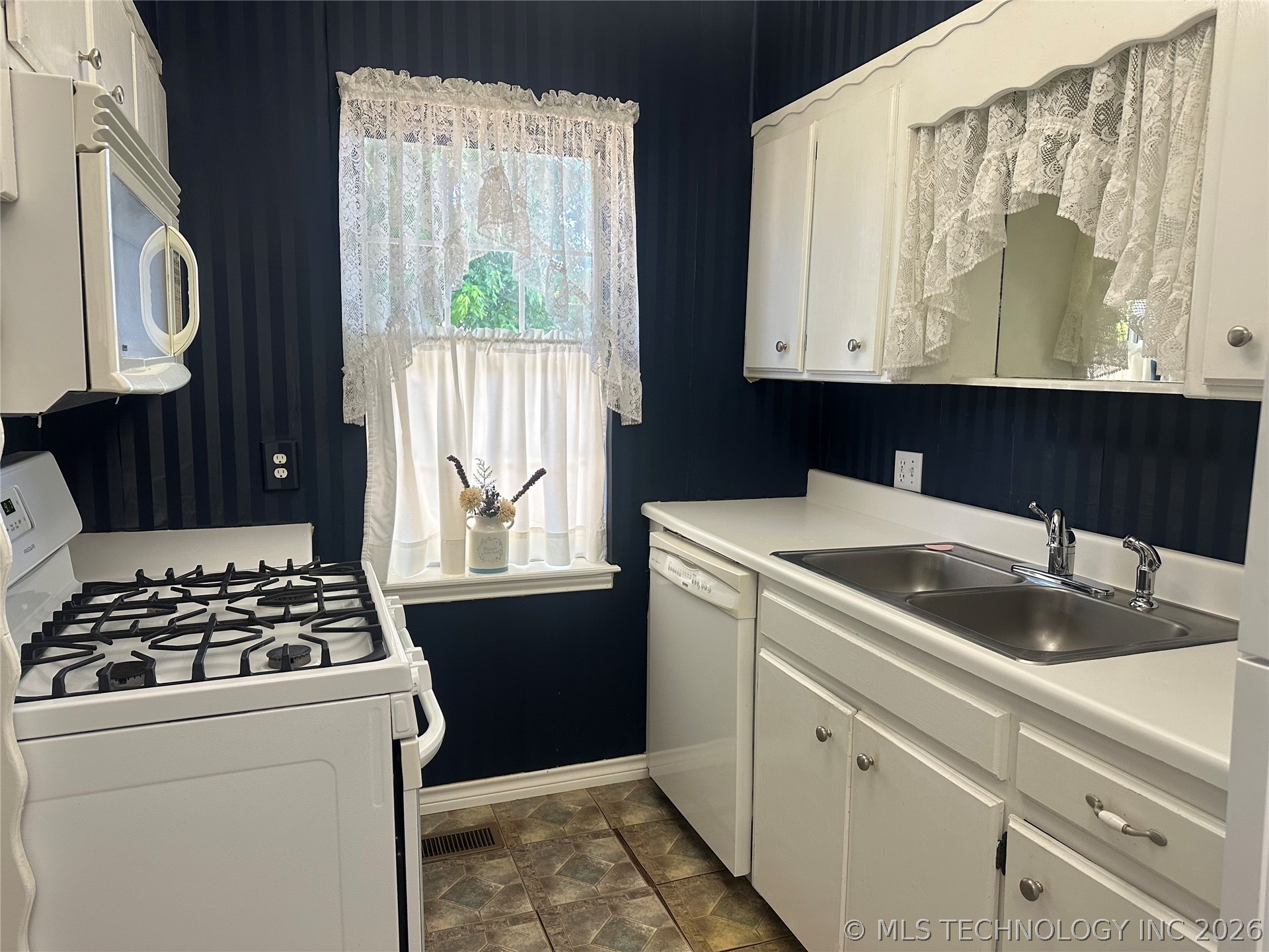 507 S 6th Street Morris OK 74445