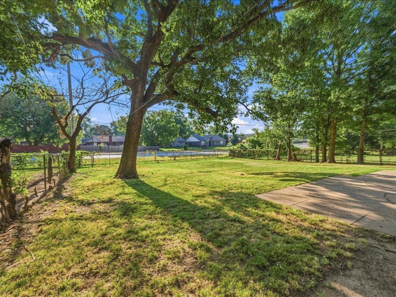 633 N 26th Westavenue Tulsa OK 74127