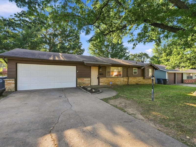 633 N 26th Westavenue Tulsa OK 74127