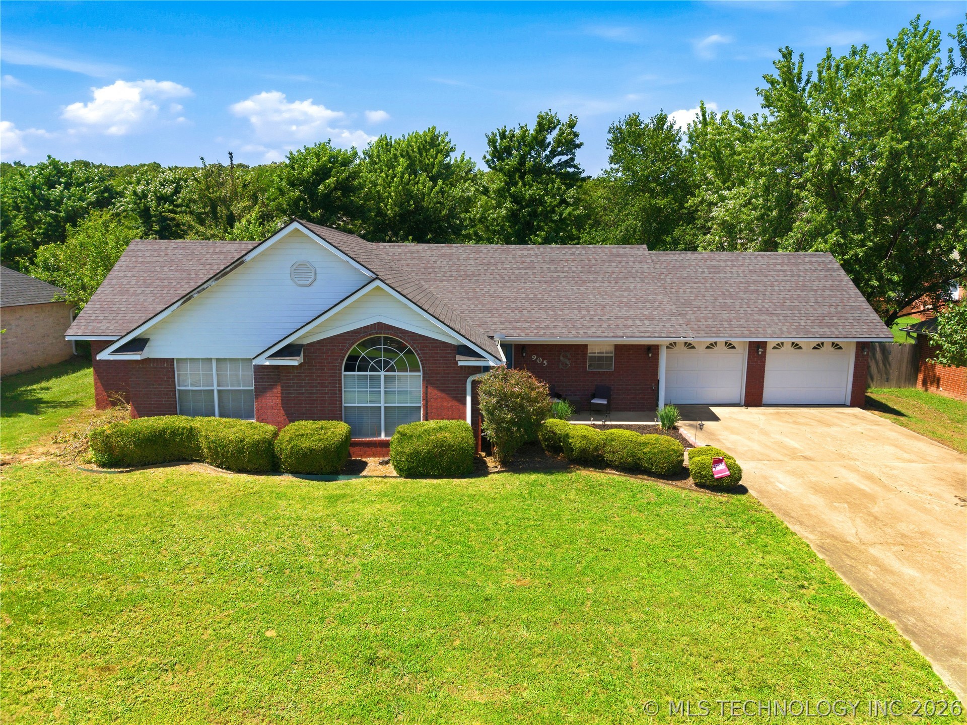 905 Kentucky Derby Sallisaw OK 74955