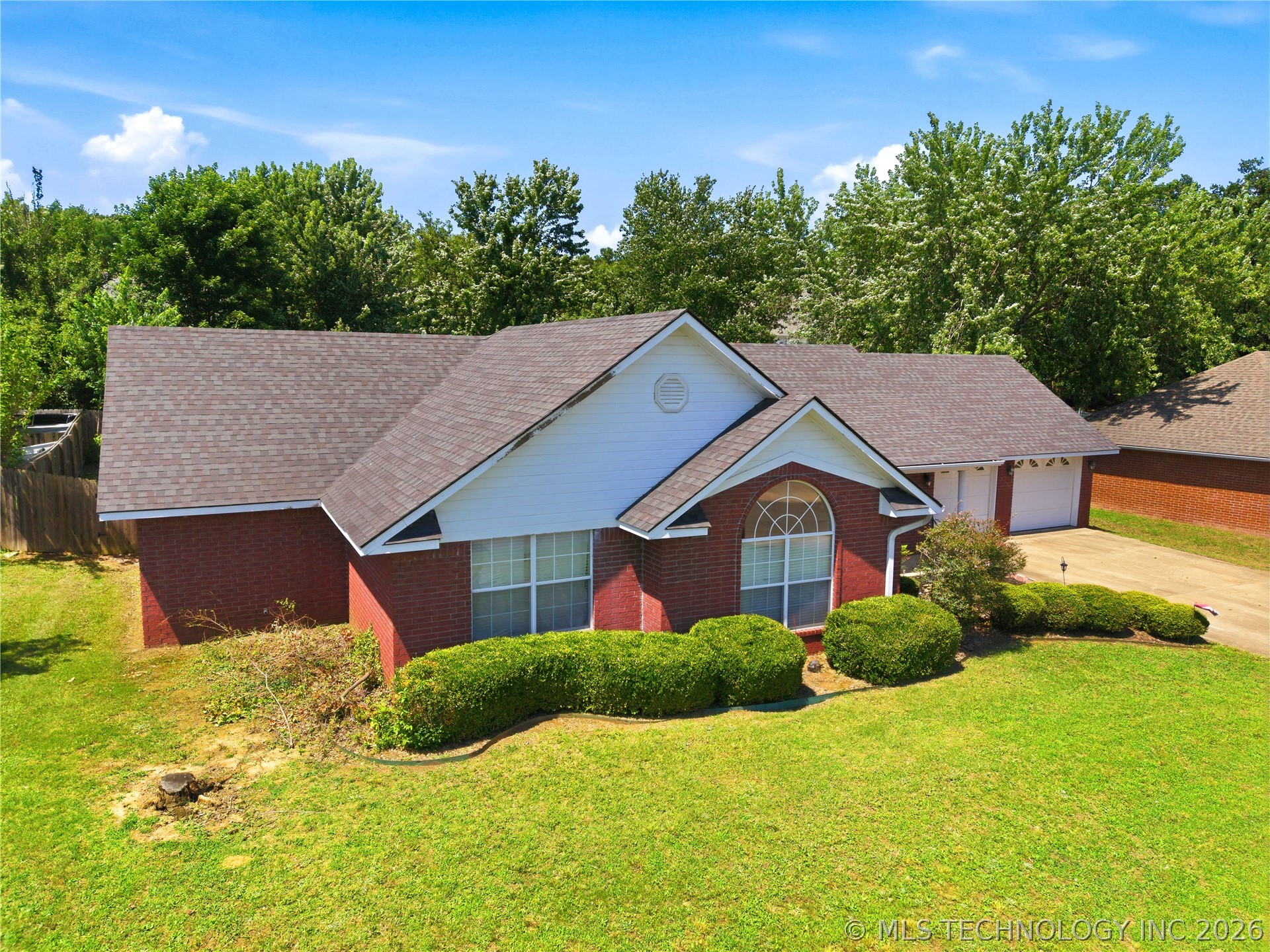 905 Kentucky Derby Sallisaw OK 74955