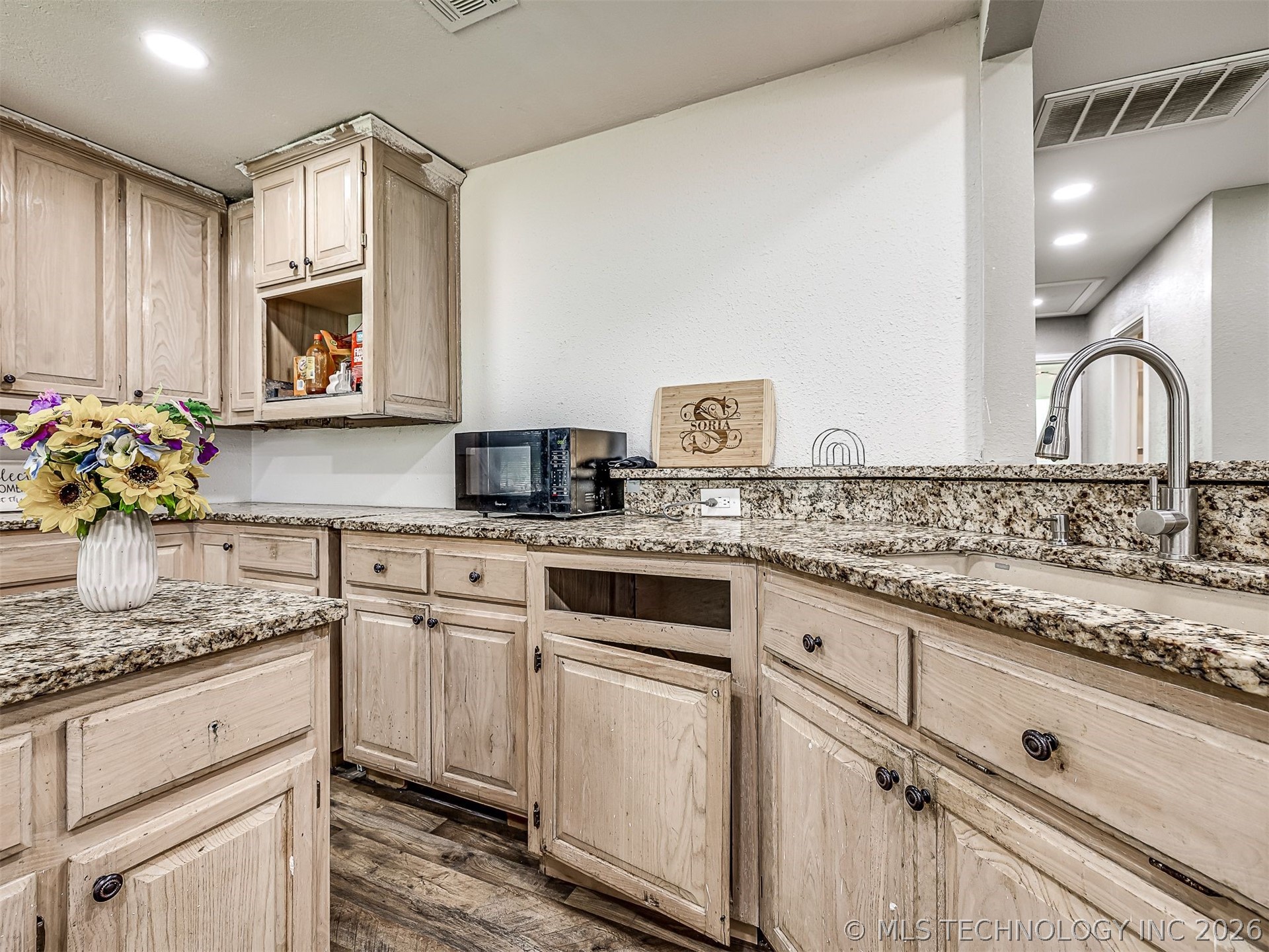 3724 W 45th Place Tulsa OK 74107
