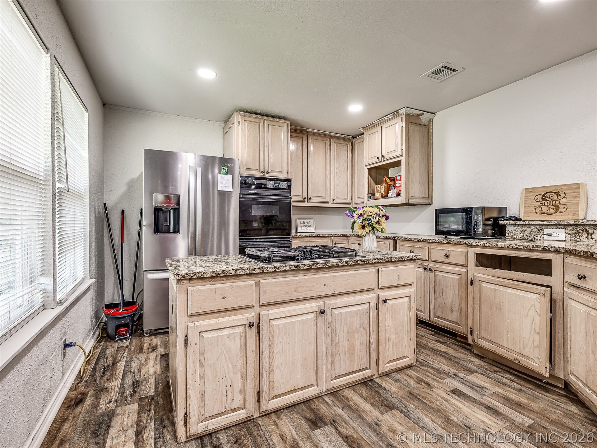 3724 W 45th Place Tulsa OK 74107