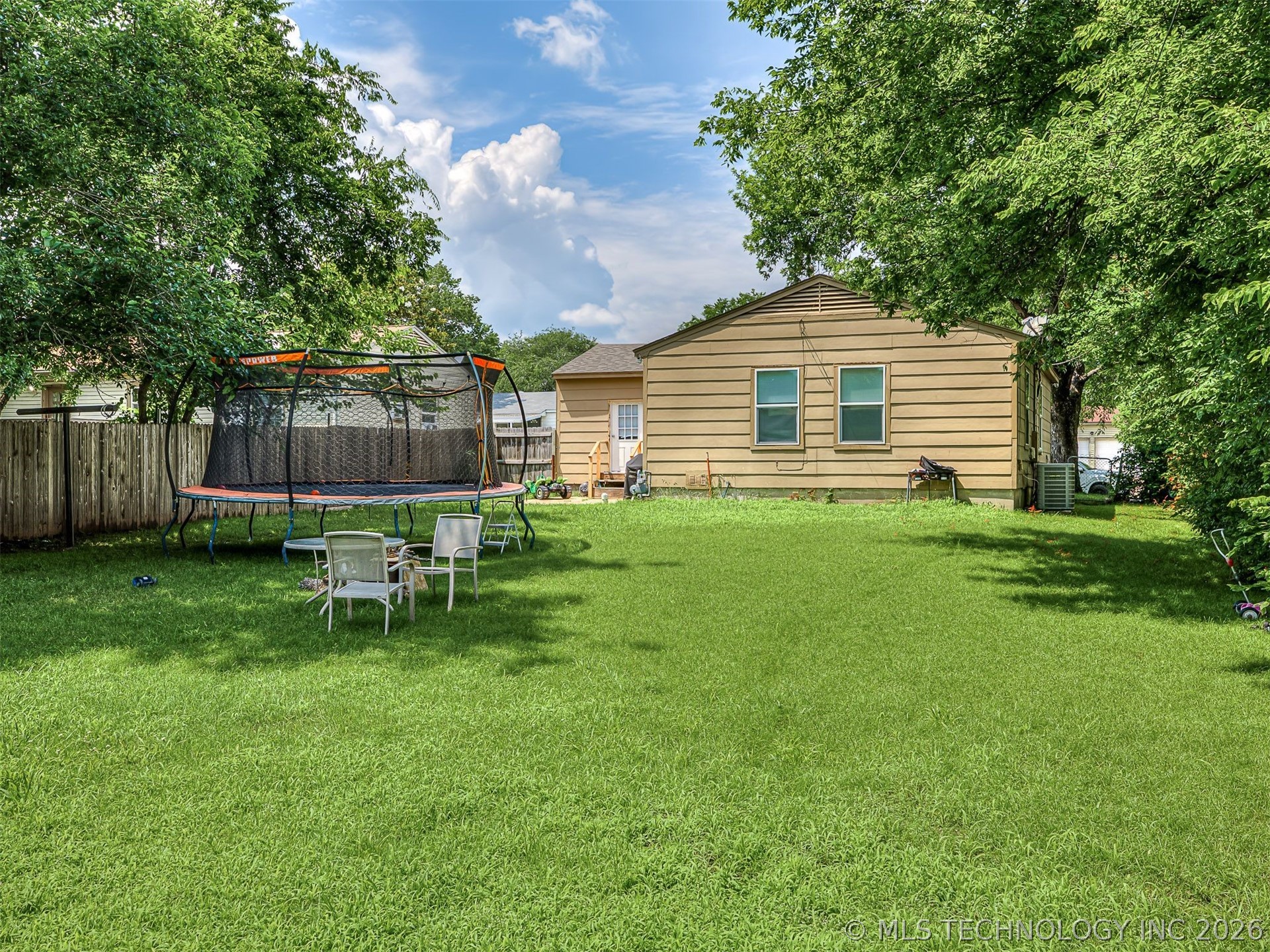 3724 W 45th Place Tulsa OK 74107