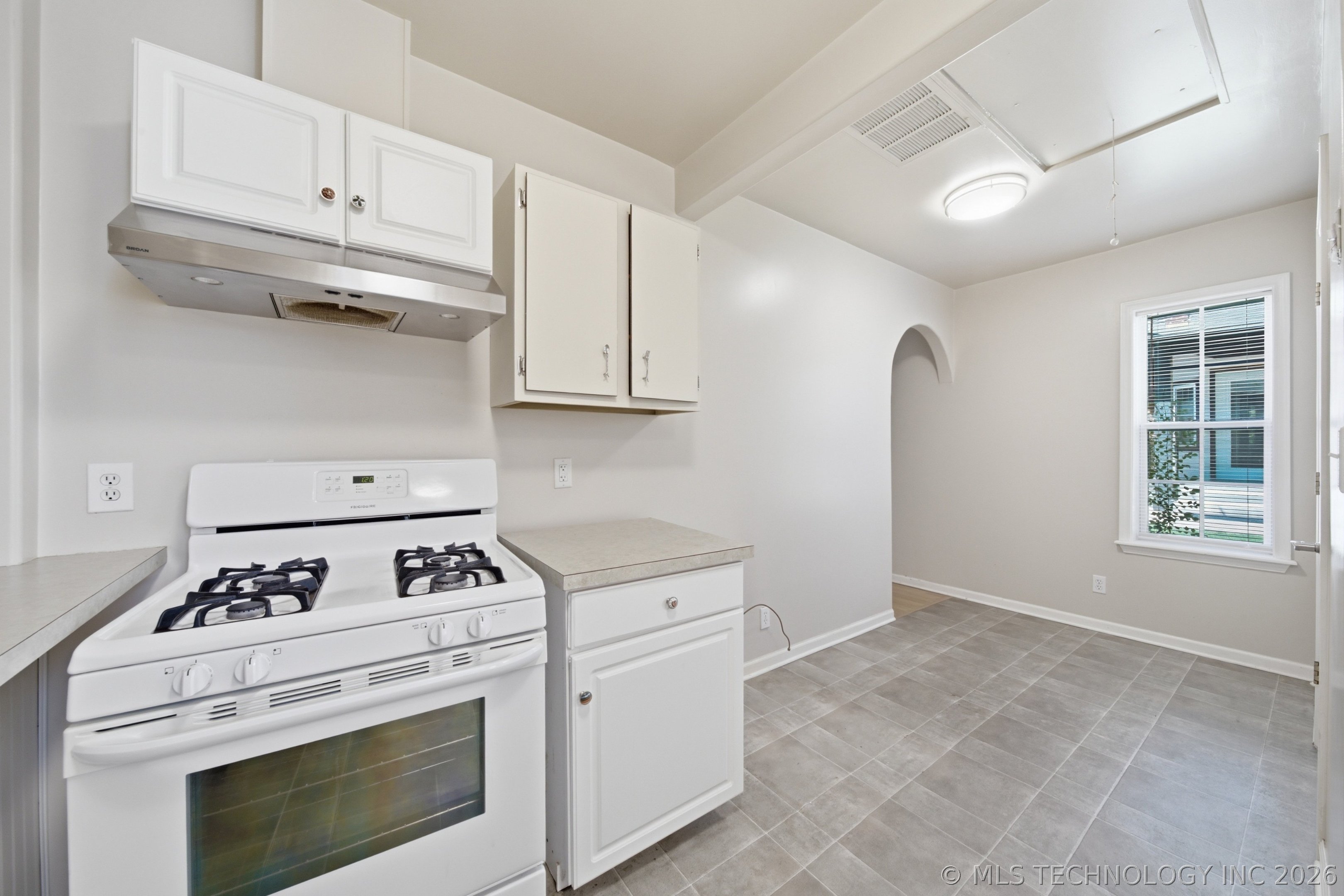 1844 E 16th Place Tulsa OK 74104
