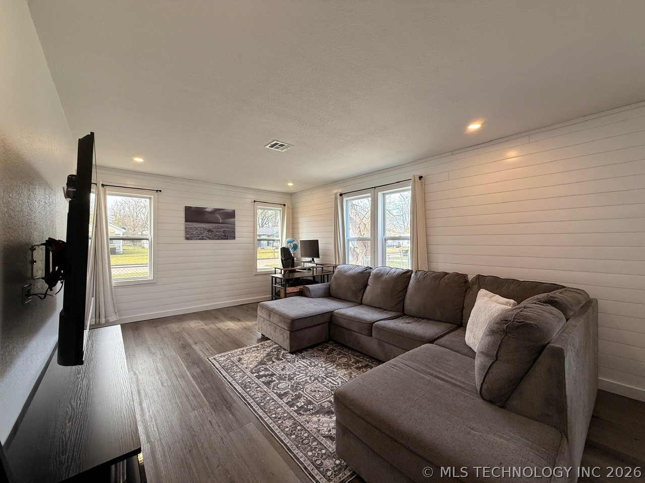 716 W 12th Street Ada OK 74820