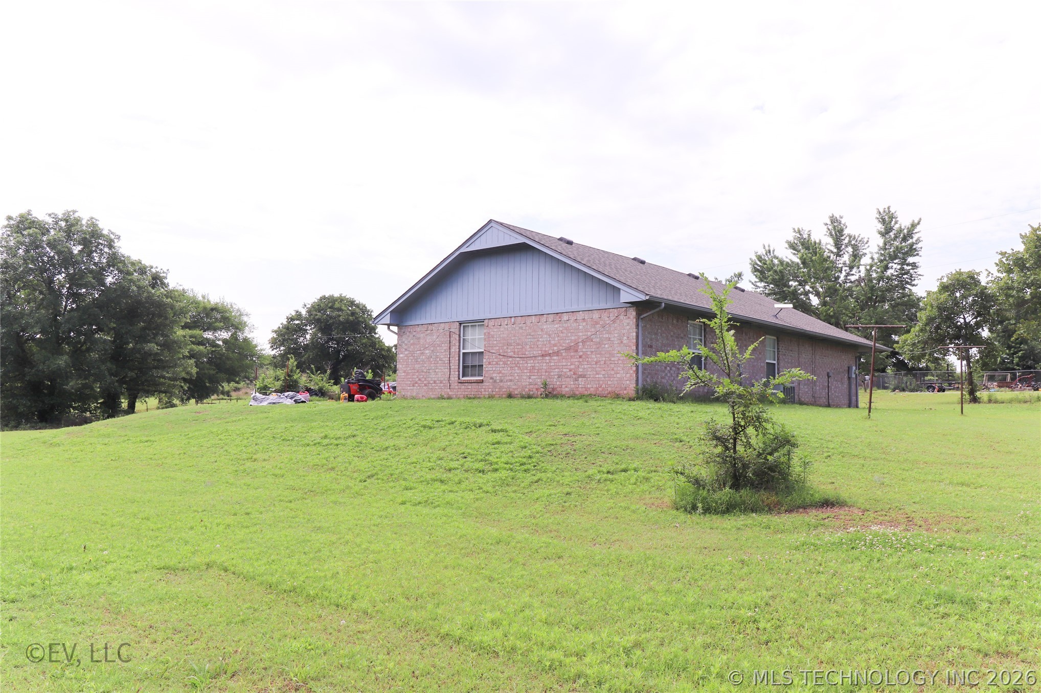 8951 Hilltop Road Beggs OK 74421