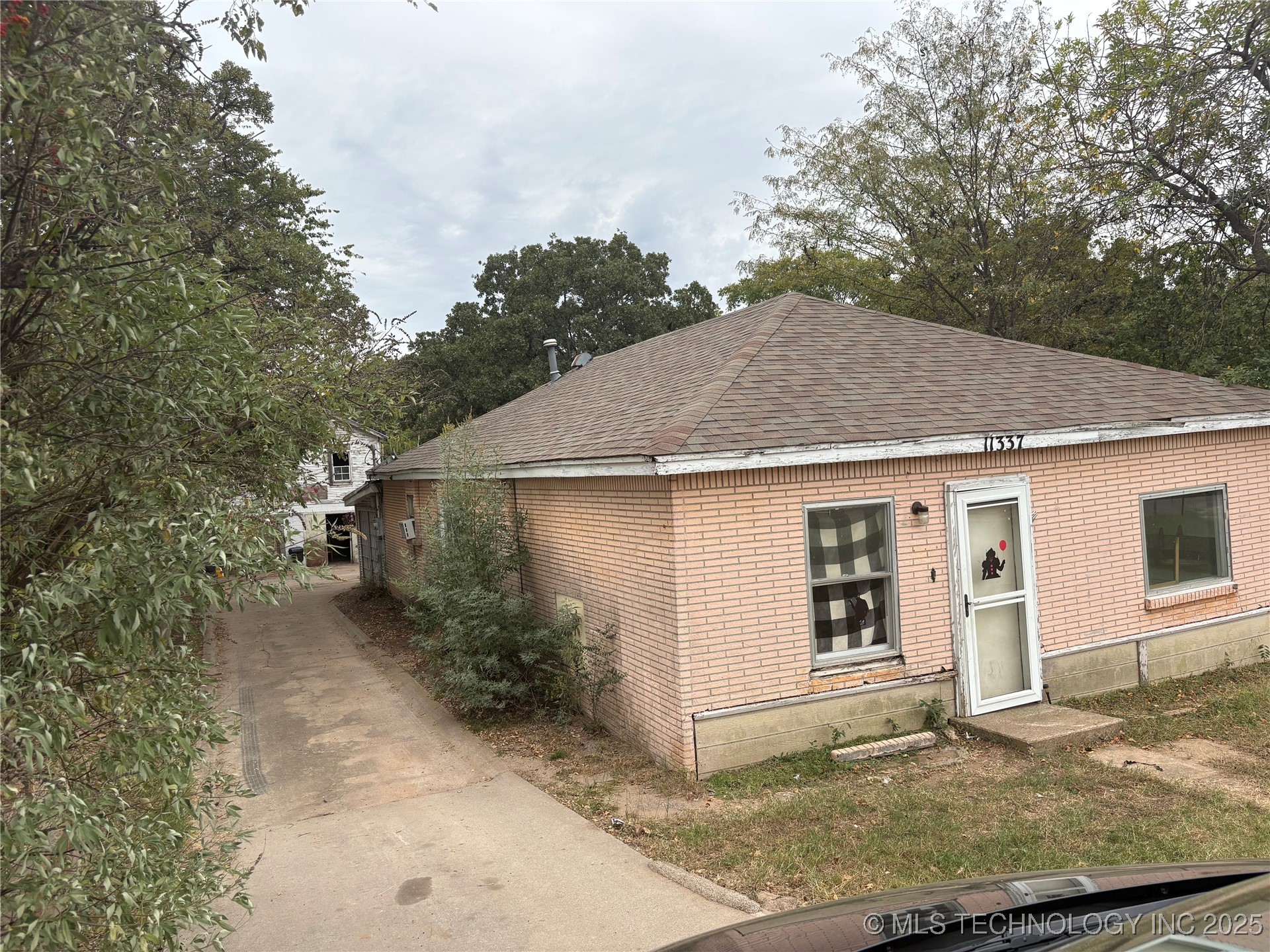 11337 Highway 76 Healdton OK 73438