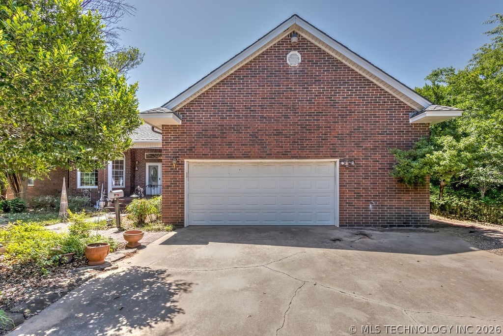 10211 E 2020 Waurika OK 73573