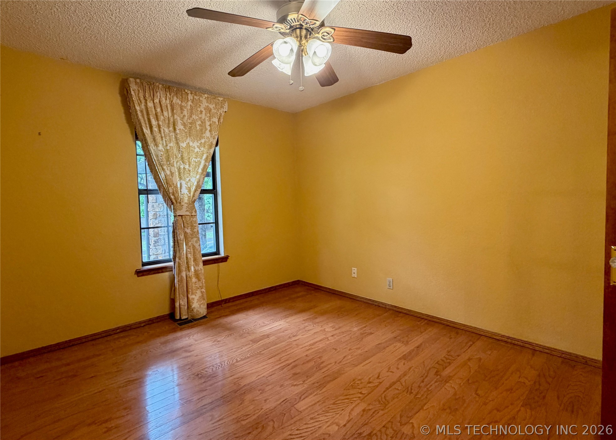 1205 E 10th Street Sand Springs OK 74063