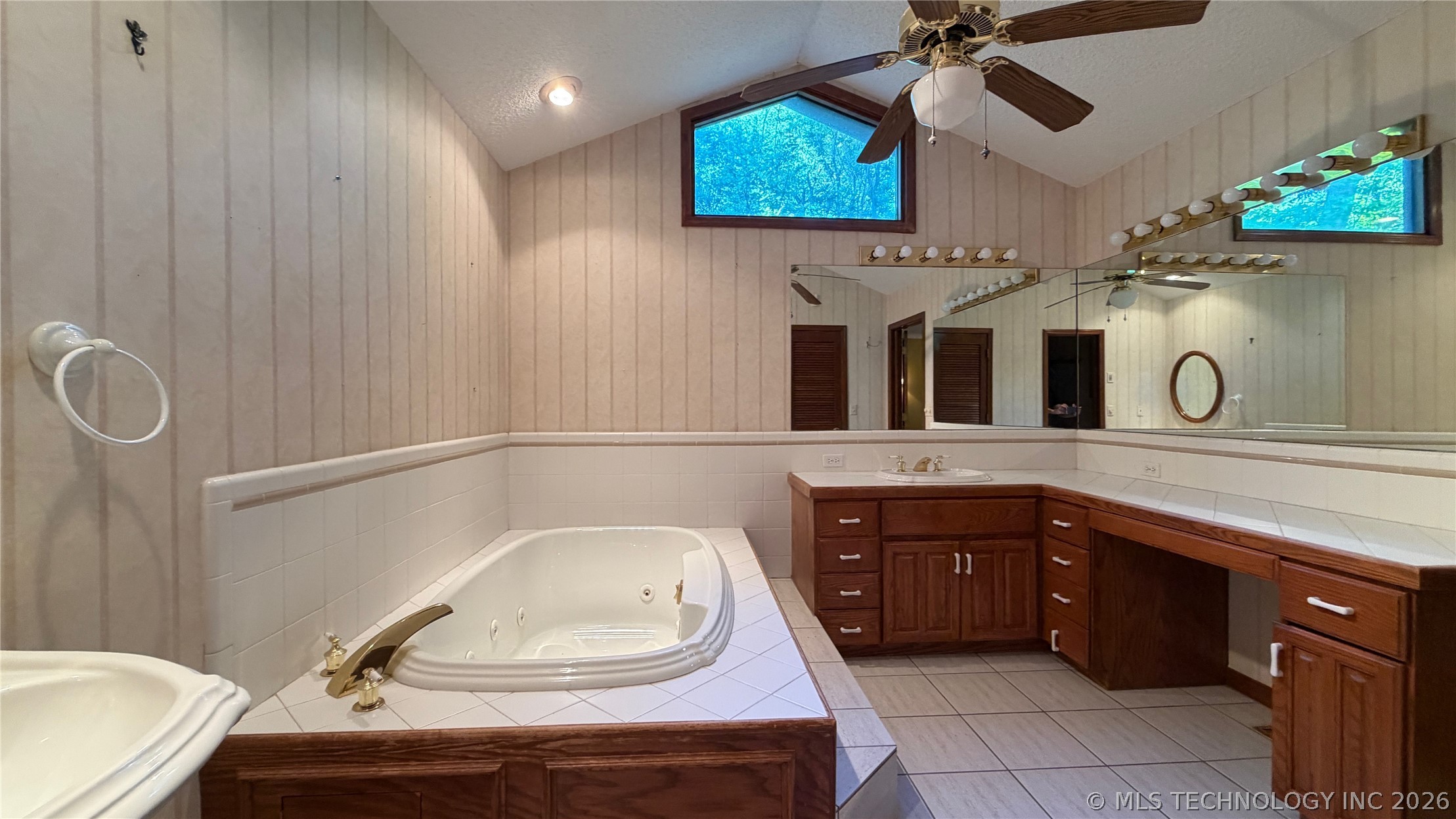 1205 E 10th Street Sand Springs OK 74063