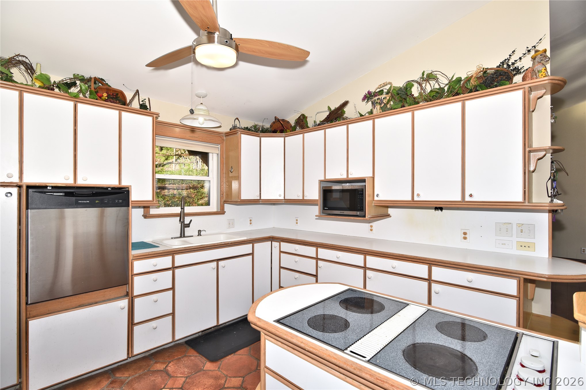 909 N Canyon Cove Drive Cleveland OK 74020