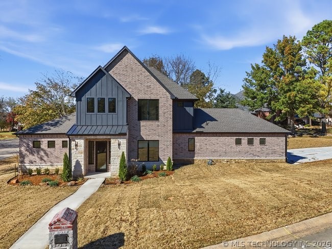 1937 S Surrey Court Bartlesville OK 74006