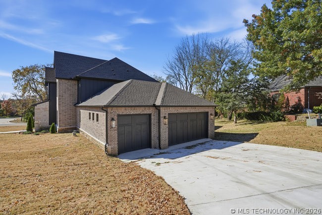 1937 S Surrey Court Bartlesville OK 74006