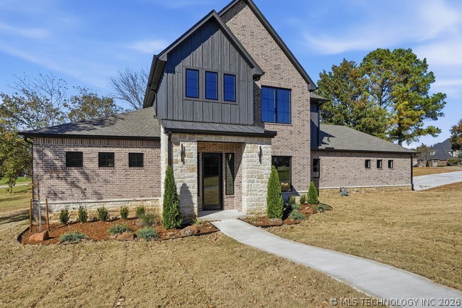 1937 S Surrey Court Bartlesville OK 74006