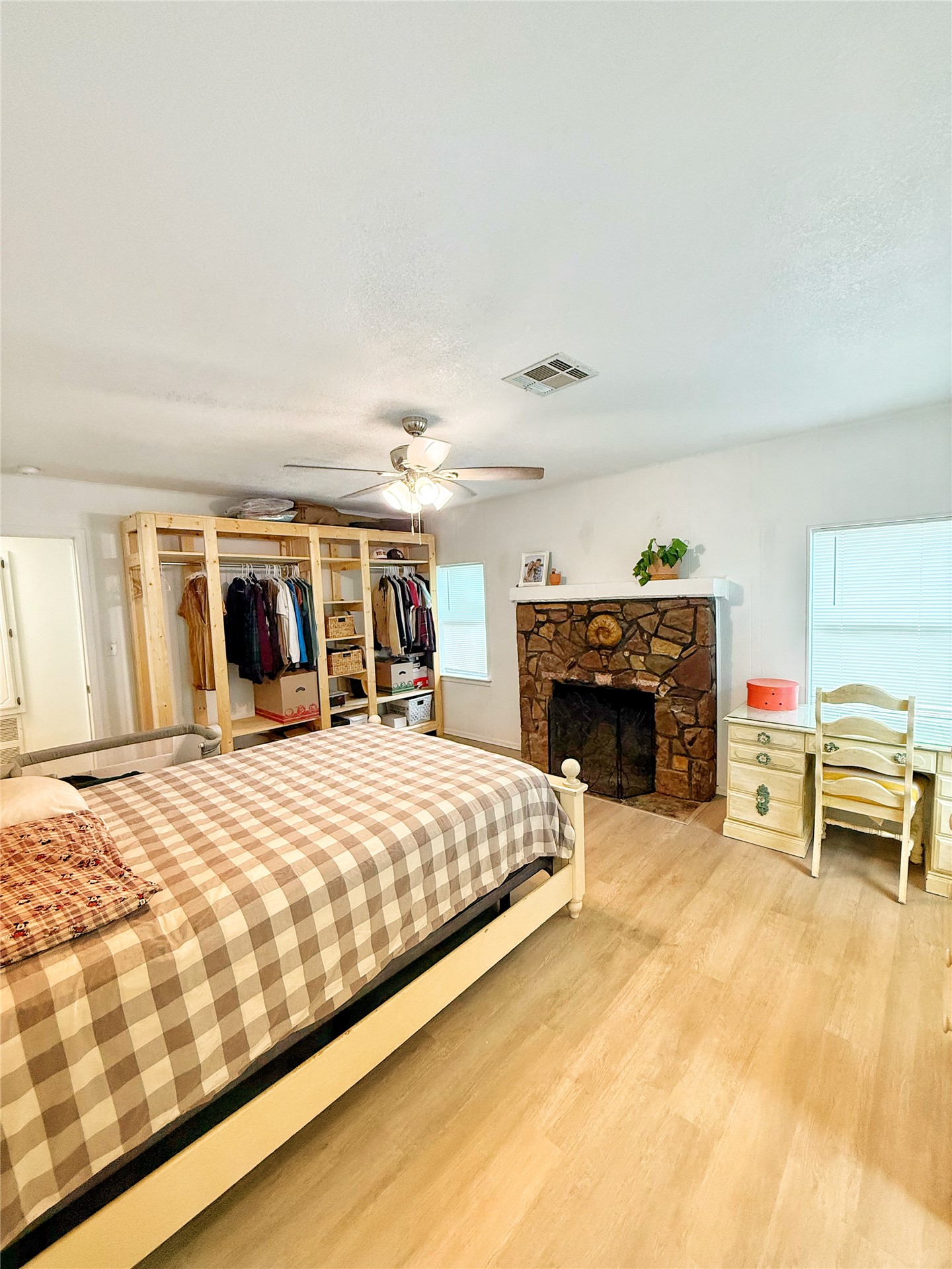 301 Warren Street Holdenville OK 74848