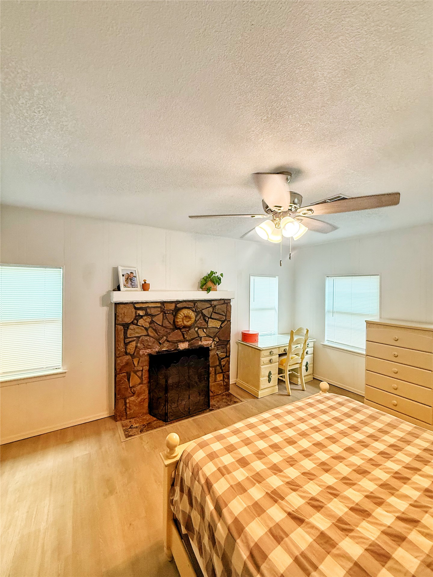 301 Warren Street Holdenville OK 74848