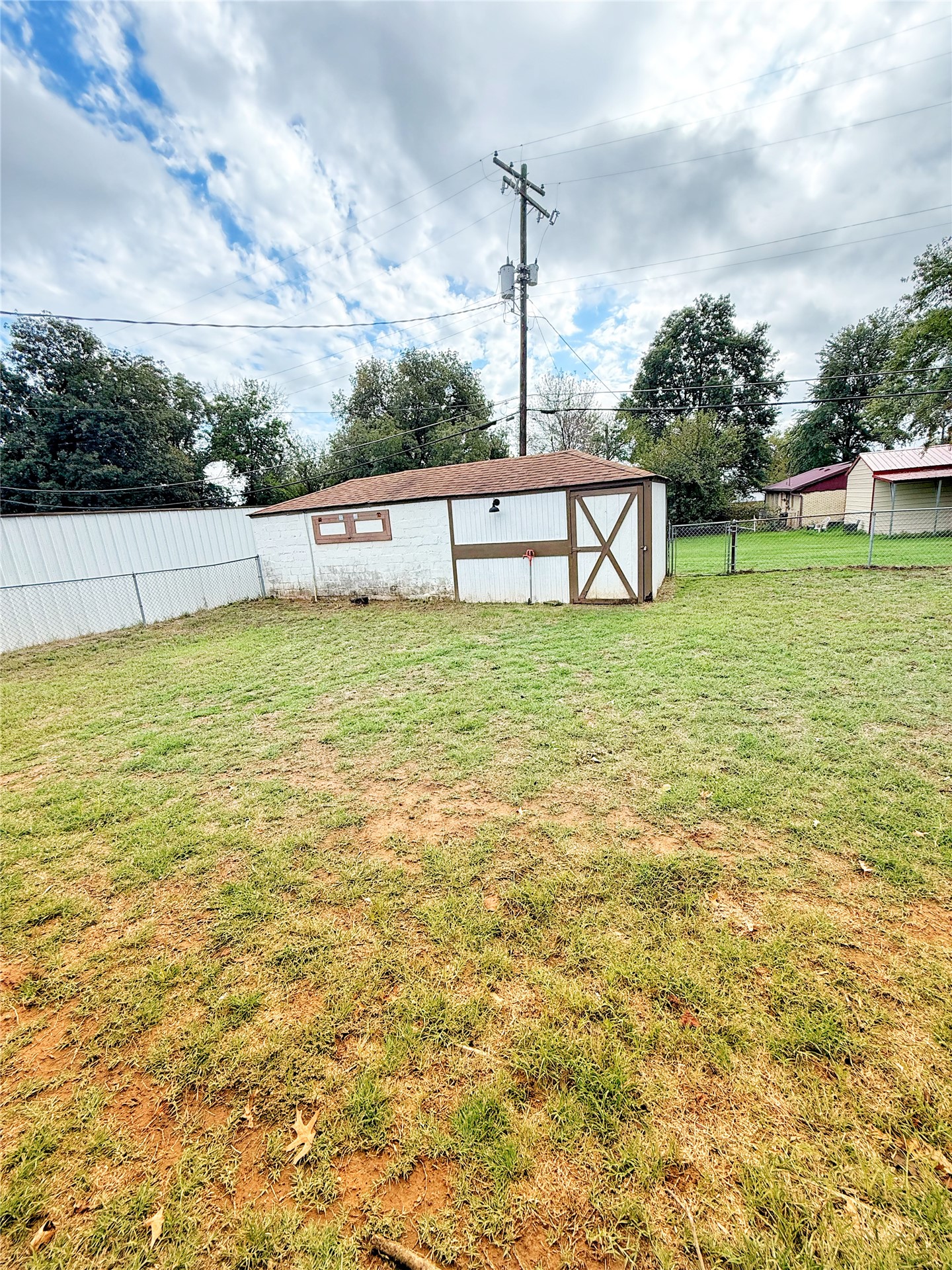 301 Warren Street Holdenville OK 74848