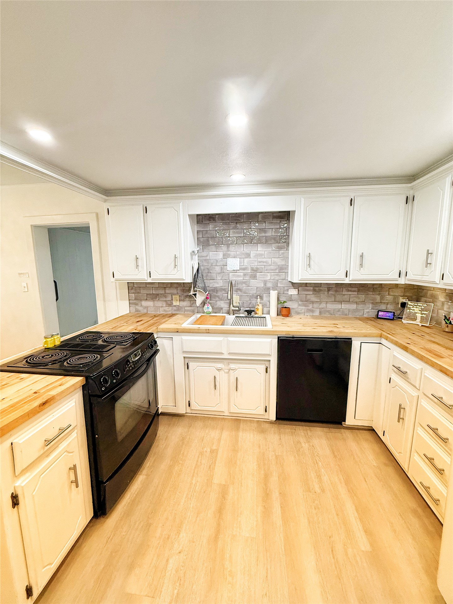 301 Warren Street Holdenville OK 74848