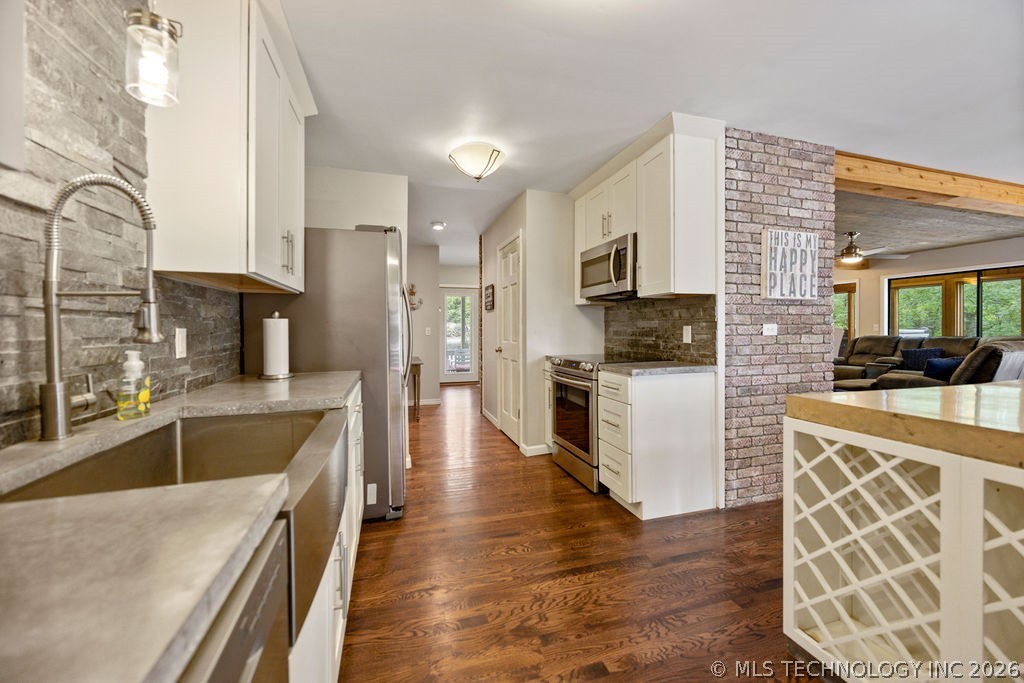 20385 W Cherokee Trail Cookson OK 74427