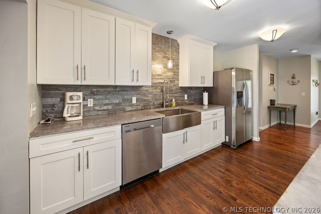 20385 W Cherokee Trail Cookson OK 74427