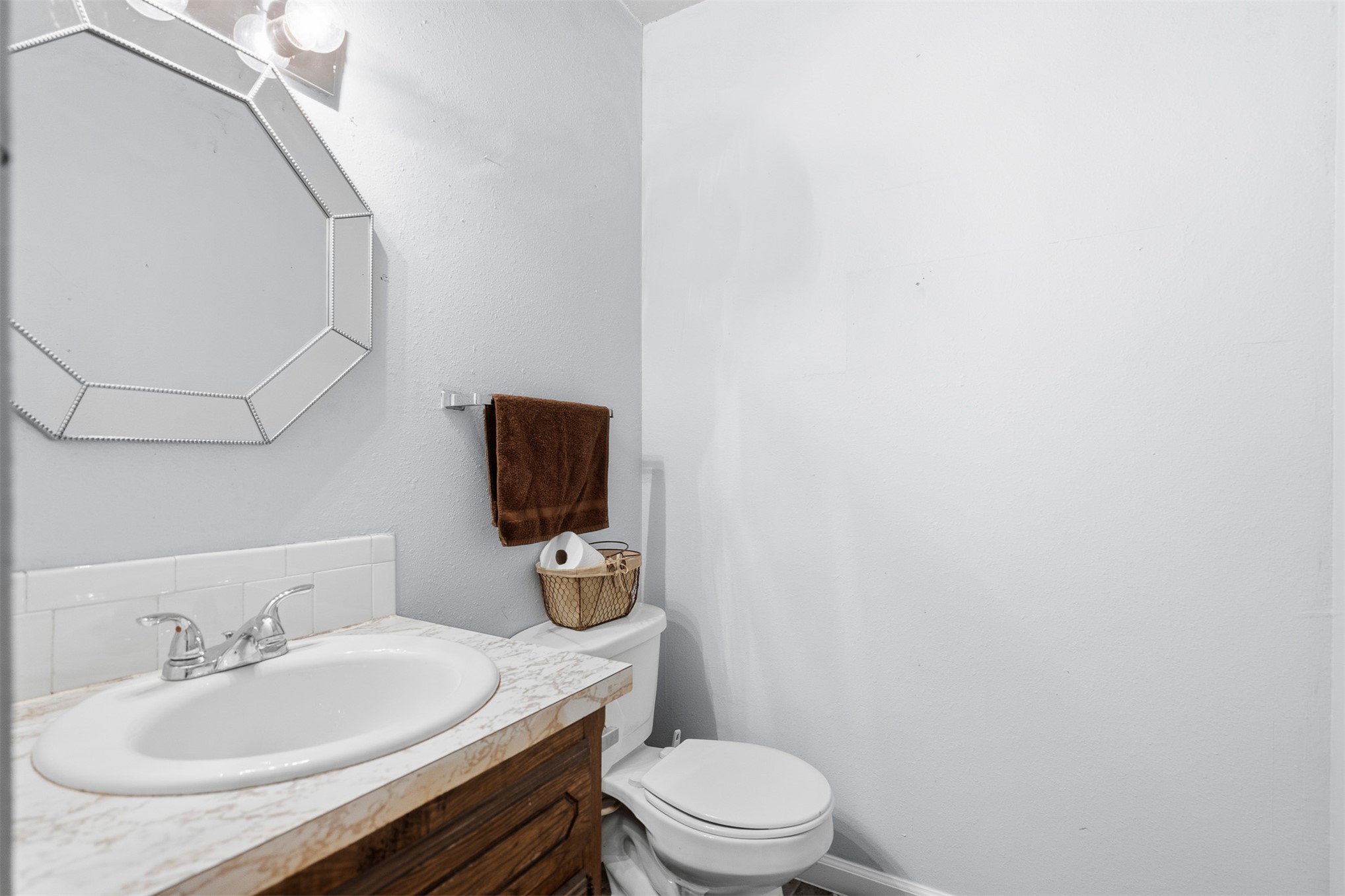 1206 E Schmid Wynnewood OK 73098