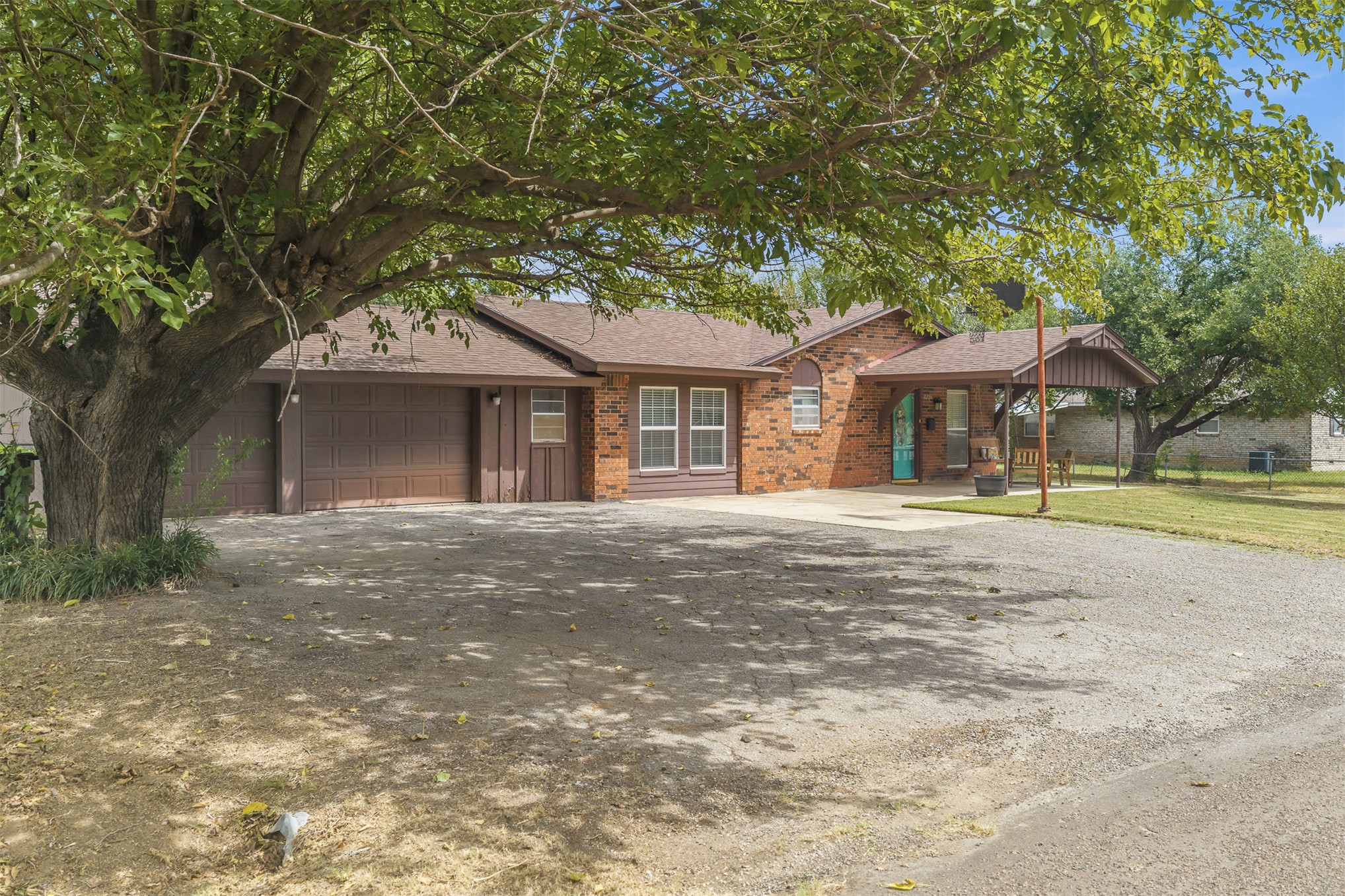 1206 E Schmid Wynnewood OK 73098