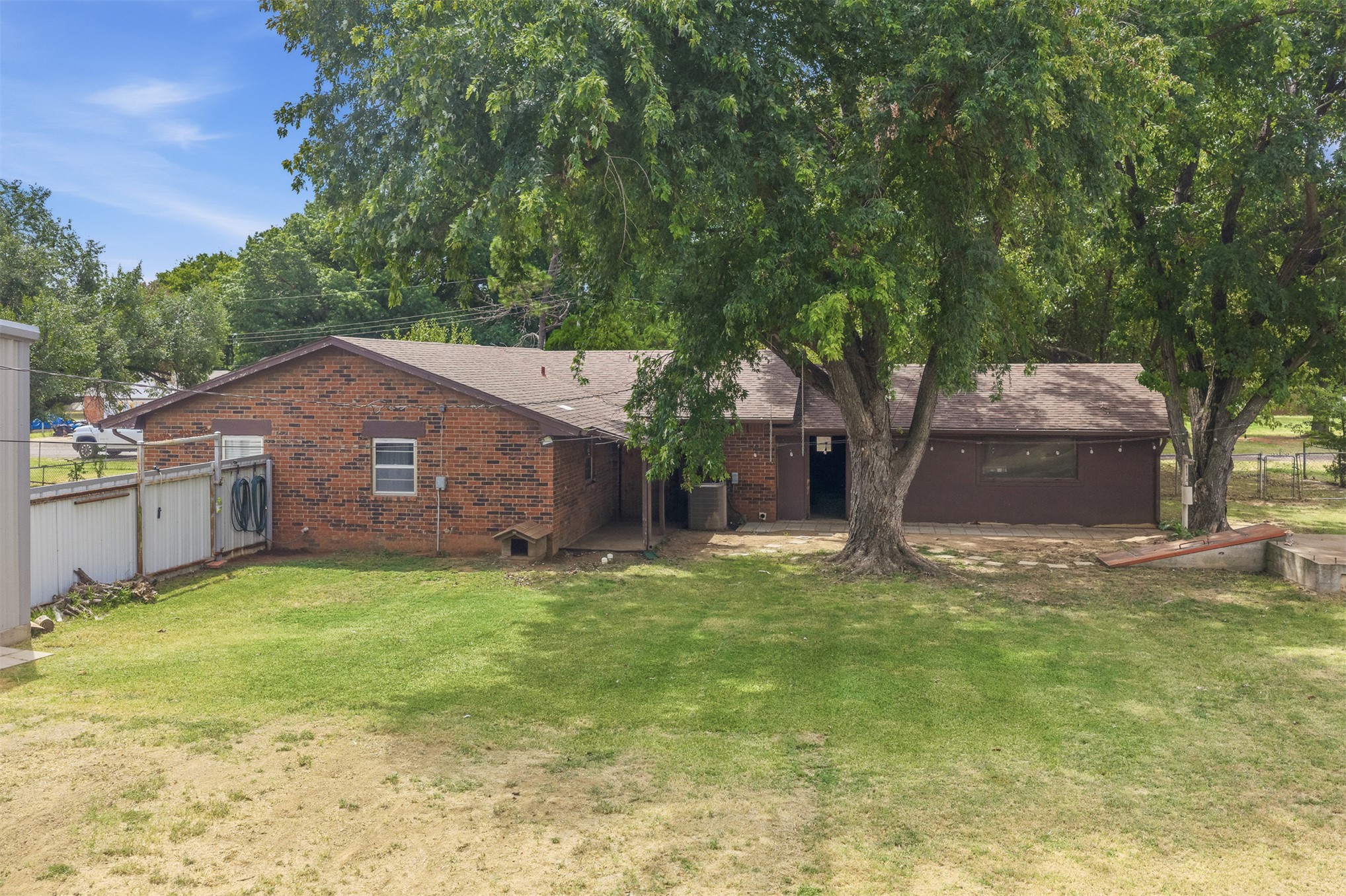 1206 E Schmid Wynnewood OK 73098