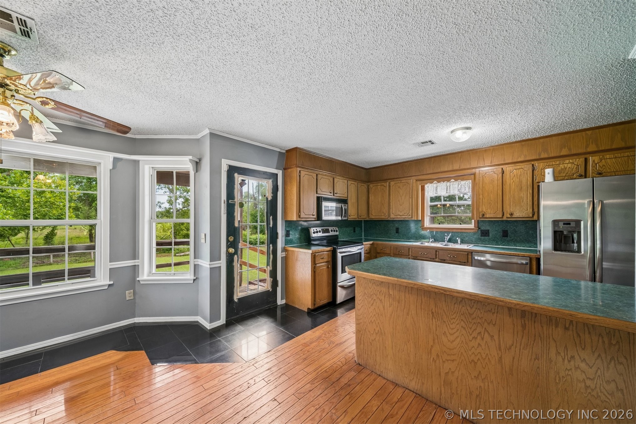 996 N Douglas Drive Claremore OK 74017
