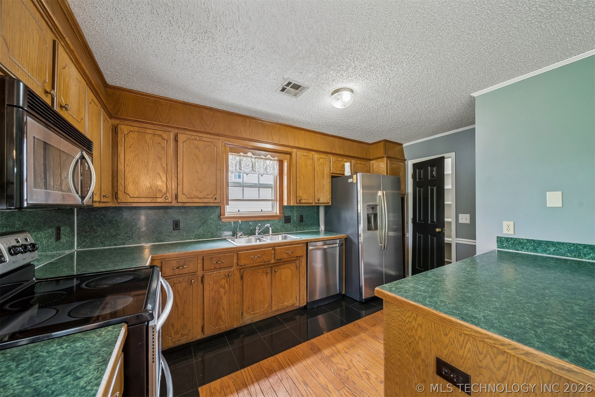 996 N Douglas Drive Claremore OK 74017