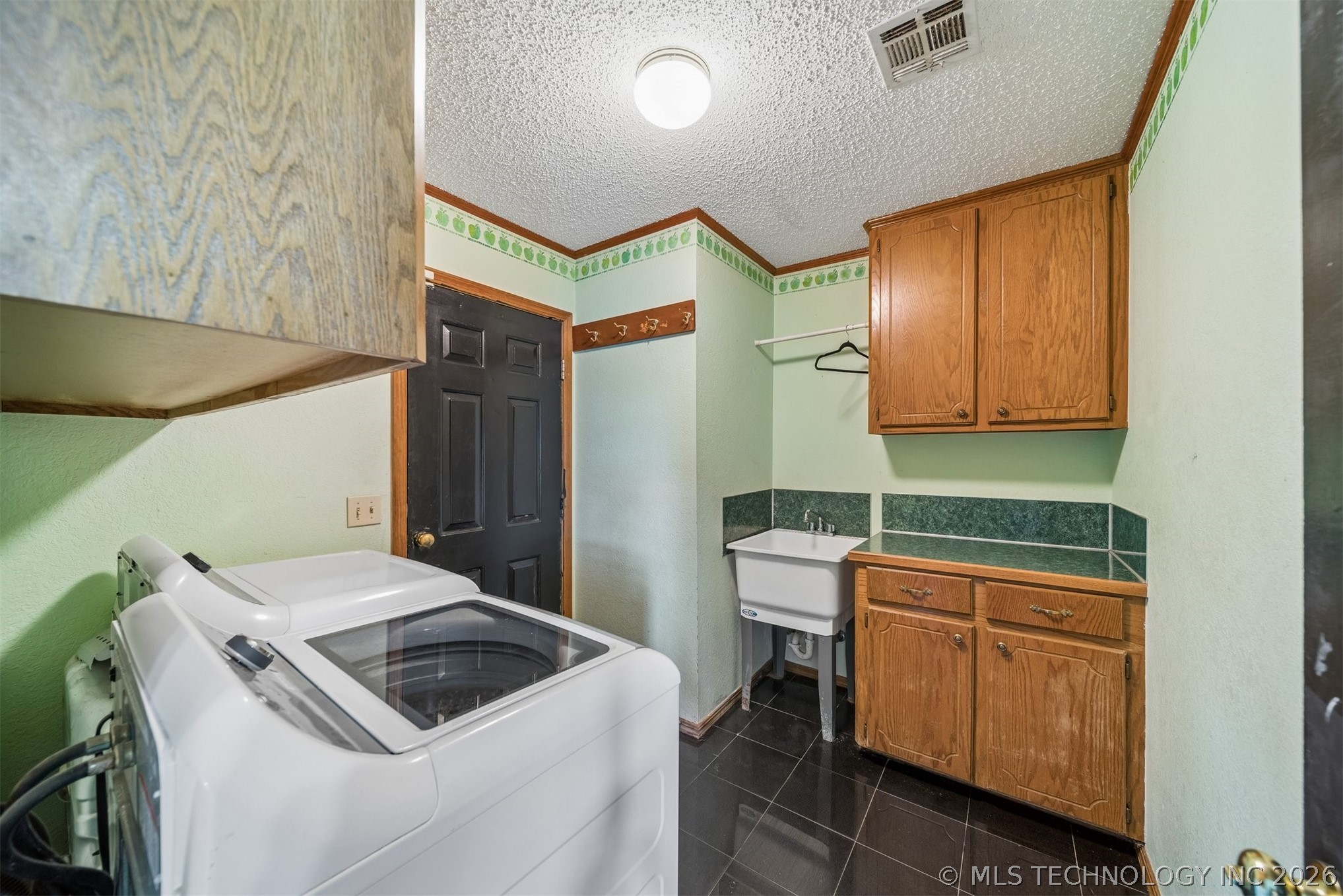 996 N Douglas Drive Claremore OK 74017