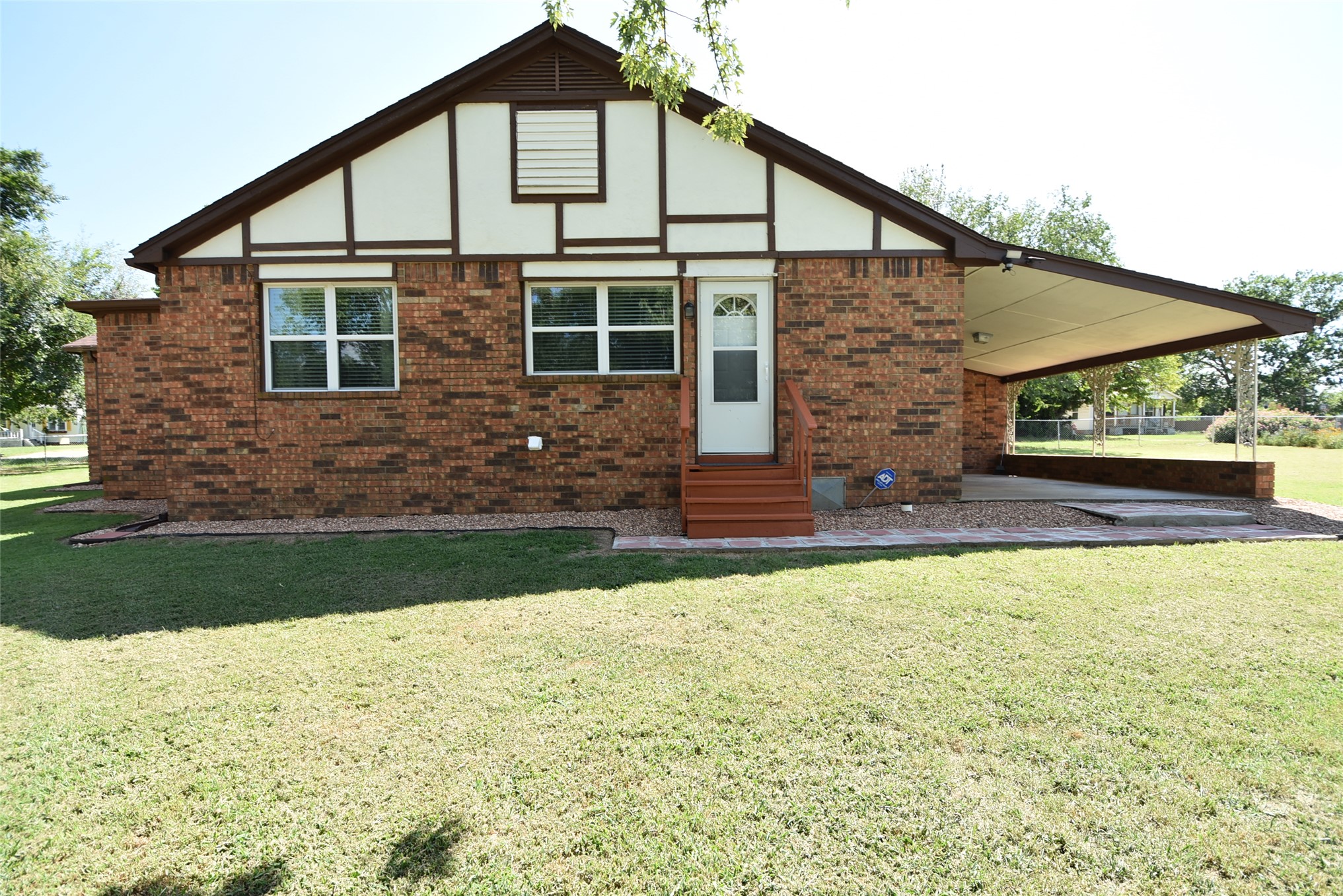 1612 Foster Avenue Seminole OK 74868
